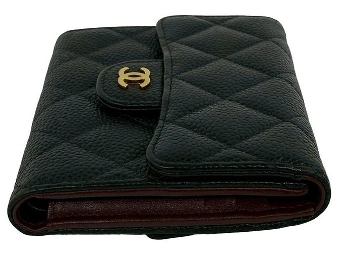 Cartera tríptico Matelassé Chanel en negro - vista 5