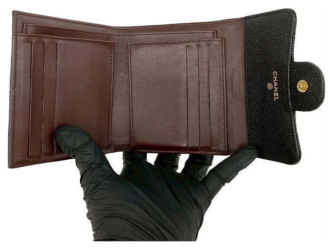 Cartera tríptico Matelassé Chanel en negro - vista 7