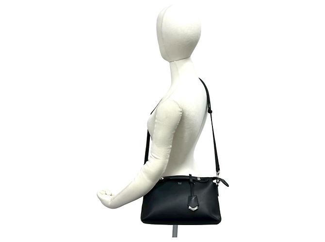 Fendi By The Way Medium Leder Schultertasche Schwarz - Ansicht 2