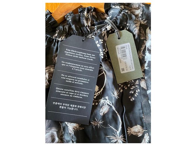 Autre Marque AllSaints Kleid mit Rüschen und floralem Print Schwarz - Ansicht 6