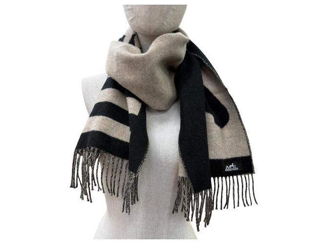 Stola Love Story in cashmere Hermès Nero Beige - vista 6