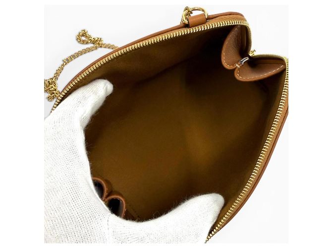 Céline Clutch Celine Triomphe Canvas Logo Chain Marrone Bianco sporco - vista 5