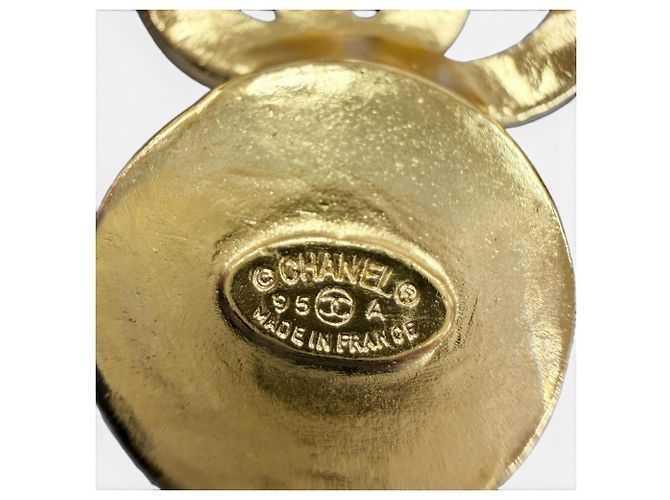 Spilla Chanel Vintage 95A Coco Mark in madreperla D'oro - vista 6