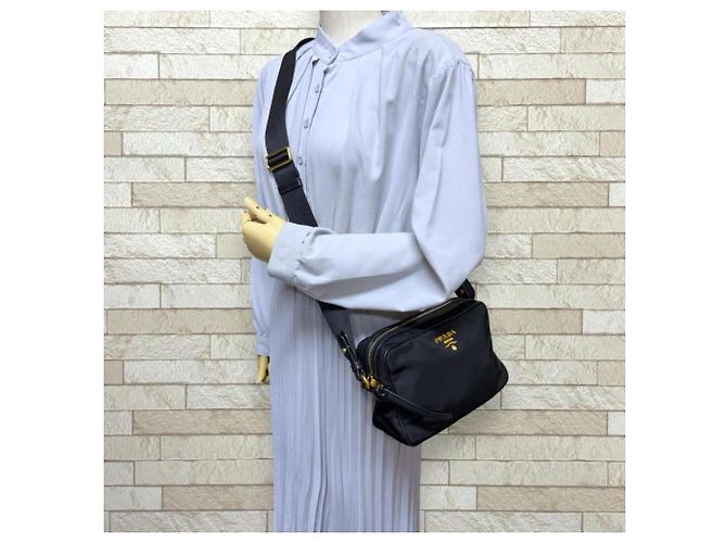 Borsa a tracolla in nylon nero Prada - vista 2