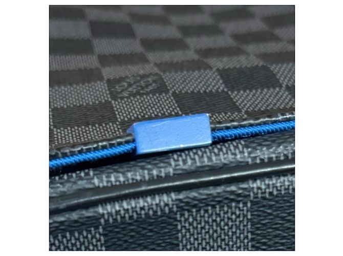 Borsa a tracolla Louis Vuitton District PM NM Damier Graphite Nero Blu - vista 12