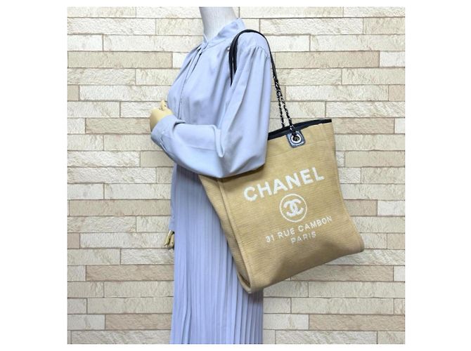 Borsa Tote Chanel Deauville PM Beige - vista 2
