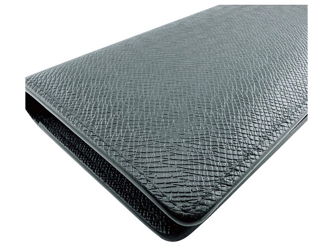 Brazza Louis Vuitton Taiga Long Wallet Black - view 5