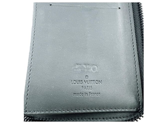 Louis Vuitton Zippy Wallet Vertical Black - view 10