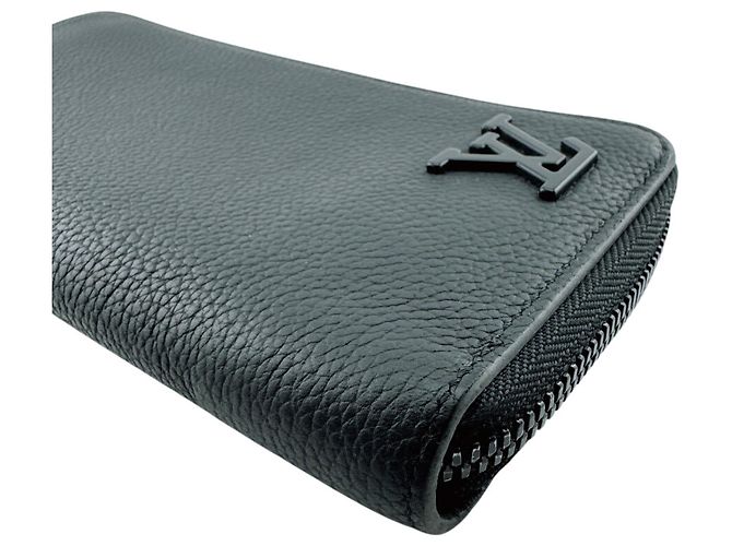 Louis Vuitton Zippy Wallet Vertical Black - view 4