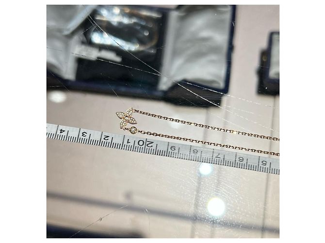 Collana Louis Vuitton LDYLLE Blossom Rose Gold Diamond D'oro - vista 5