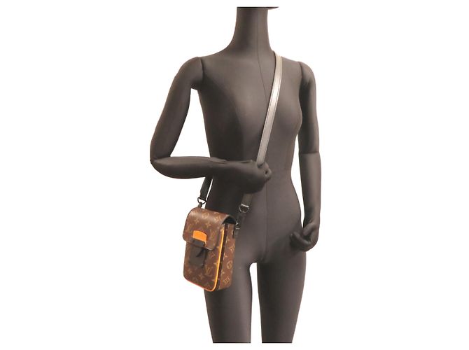 Borsa a tracolla S-Lock Wearable Wallet Louis Vuitton Marrone Giallo - vista 8