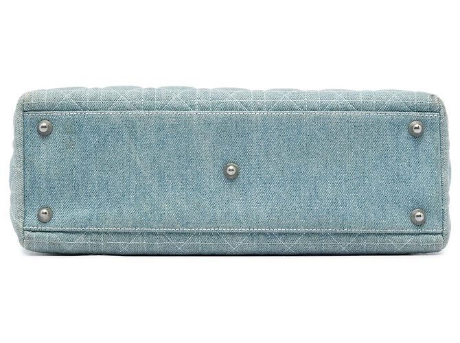 Dior Blu Grande Borsa in Denim Cannage con Manici in Acrilico Lady Dior Blu chiaro - vista 3