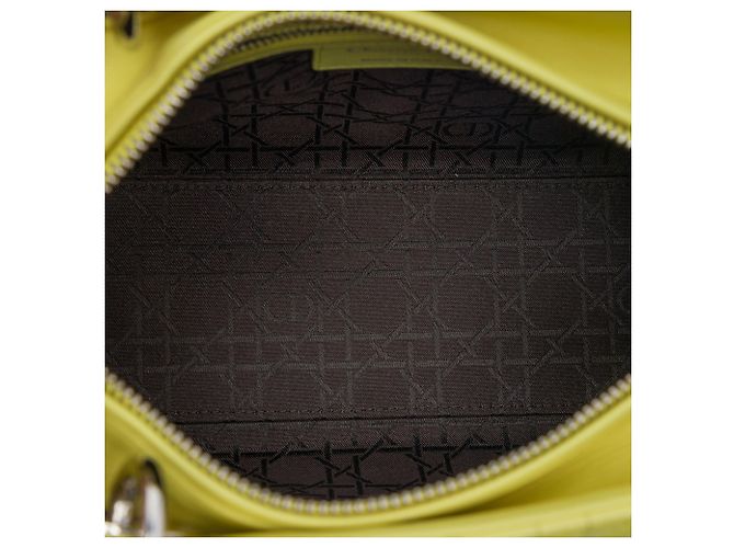 Lady Dior in agnello cannage giallo, misura Medium - vista 4