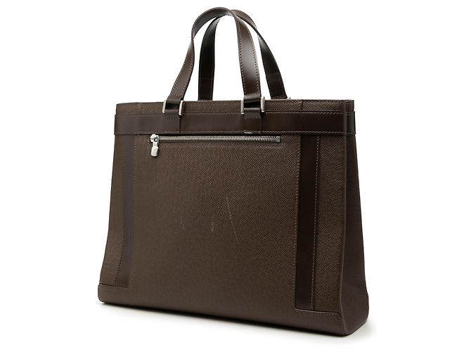 Louis Vuitton Marrone Taiga Kasbek PM - vista 2