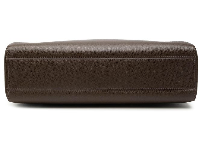 Louis Vuitton Marrone Taiga Kasbek PM - vista 3