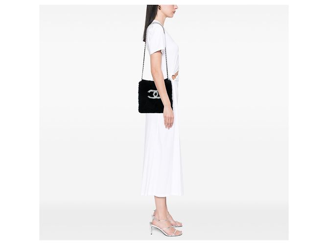 Borsa a tracolla Chanel Black CC in shearling Nero - vista 5