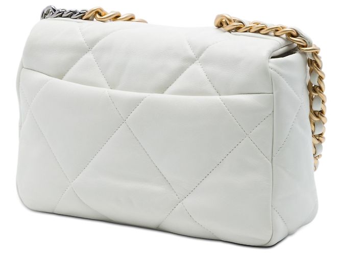 Chanel White Medium Lambskin 19 Flap Bianco - vista 2