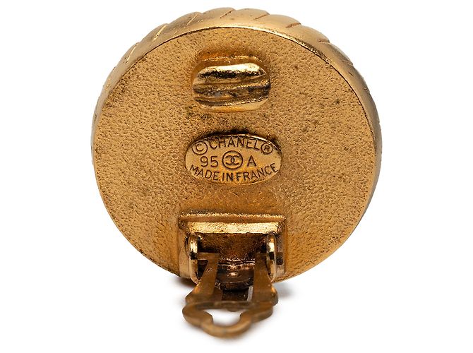 Orecchini a clip Chanel Gold CC placcati in oro ed smalto D'oro - vista 3