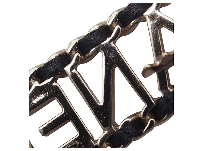 Clip per capelli Chanel Gold in agnello placcato oro con logo Allure D'oro - vista 3