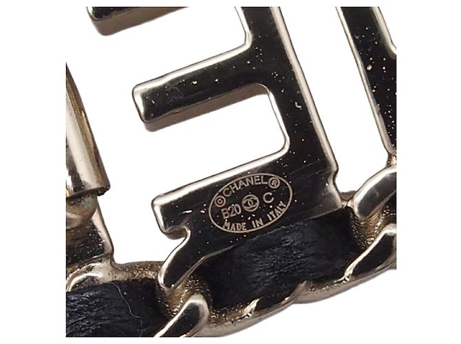 Clip per capelli Chanel Gold in agnello placcato oro con logo Allure D'oro - vista 4
