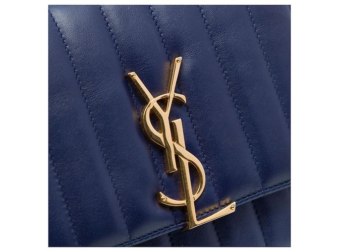Saint Laurent Blue Small Lambskin Vicky Crossbody Blu scuro - vista 5
