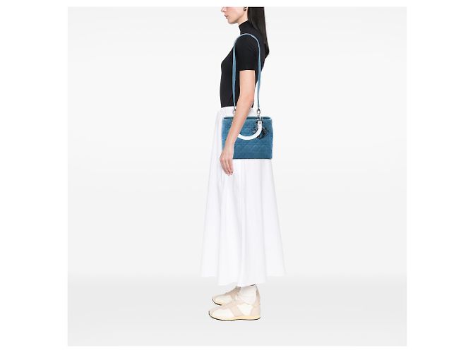Lady Dior in denim blu Cannage con manici in acrilico Medium - vista 6