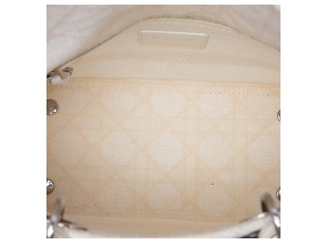 Dior Cannage Lady D Lite aus weißem Canvas, Größe Medium - Ansicht 4