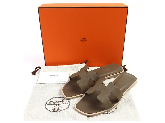 Hermès Hermes Oran37 Leder Flache Sandalen Braun Taupe - Ansicht 2