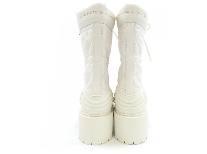 Christian Dior Cannage gesteppte Kalbsleder-Stiefel Weiß - Ansicht 5