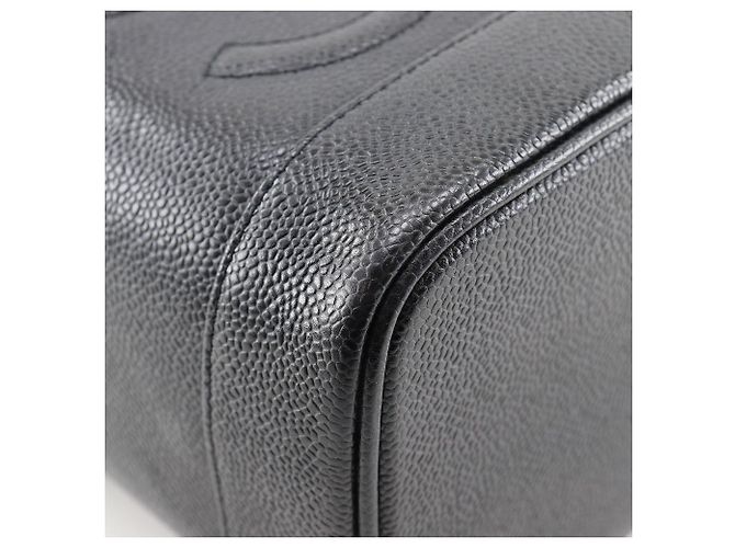 Pochette Chanel Vanity in Caviar Nero - vista 4