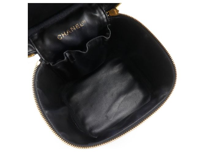 Pochette Chanel Vanity in Caviar Nero - vista 7