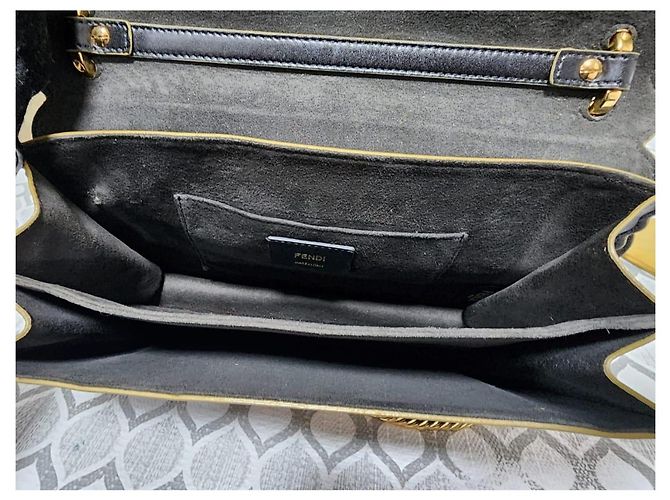 FENDI Vitello Liberty Scalloped Studded Kan I Shoulder Bag Black Nero - vista 14