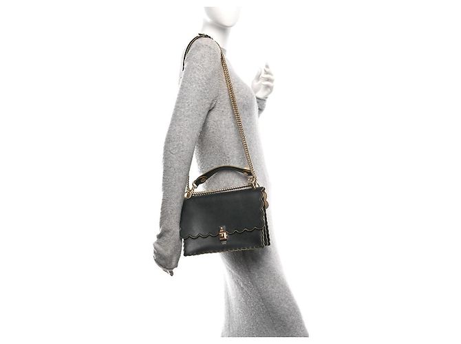 FENDI Vitello Liberty Scalloped Studded Kan I Shoulder Bag Black Nero - vista 16