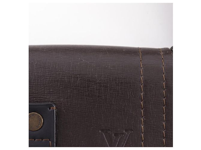 Borsa a tracolla Louis Vuitton Yuma Utah Line in pelle Marrone - vista 9