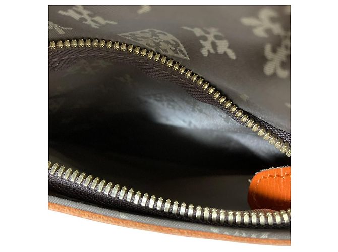 Autre Marque Borsa a tracolla in jacquard monogram russet Marrone - vista 7