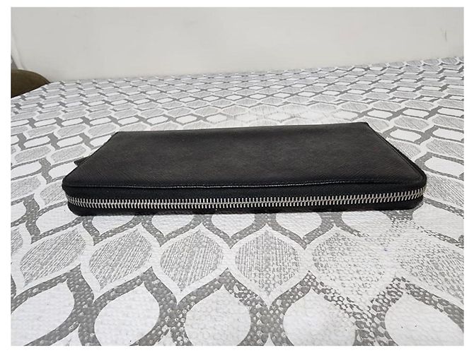 Portafoglio da viaggio PRADA Saffiano Metal Zip Around Nero - vista 3