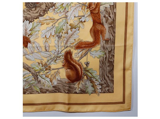 Hermès Hermes Carre90 CASSE NOISETTE Sciarpa in seta Beige - vista 5