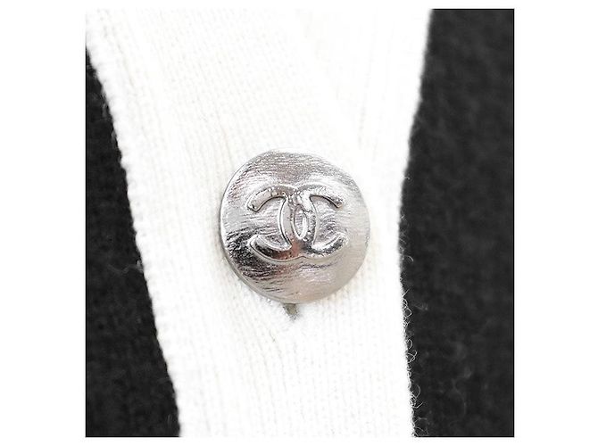 Cardigã de cashmere Chanel 08A P34305 Preto Cru - vista 5