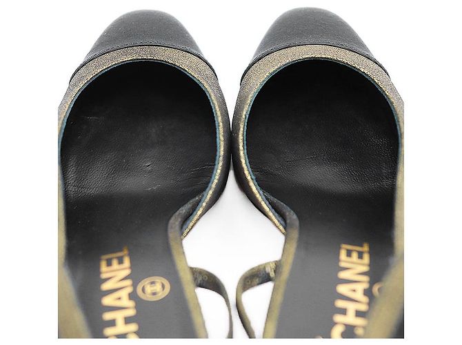 Décolleté slingback Chanel G31318 in pelle Nero D'oro - vista 6