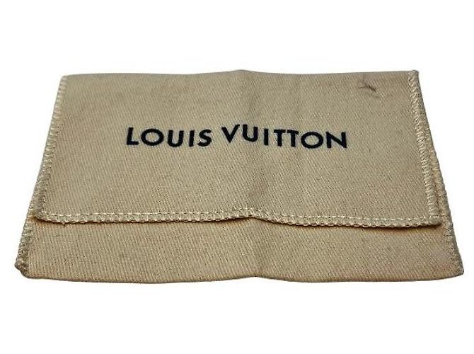 Louis Vuitton Mahina Multicles 4 Leather Key Case Pink - view 5