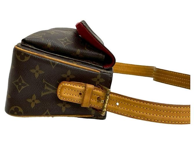 Borsa a tracolla Louis Vuitton Vivasite in pelle monogram Marrone - vista 7