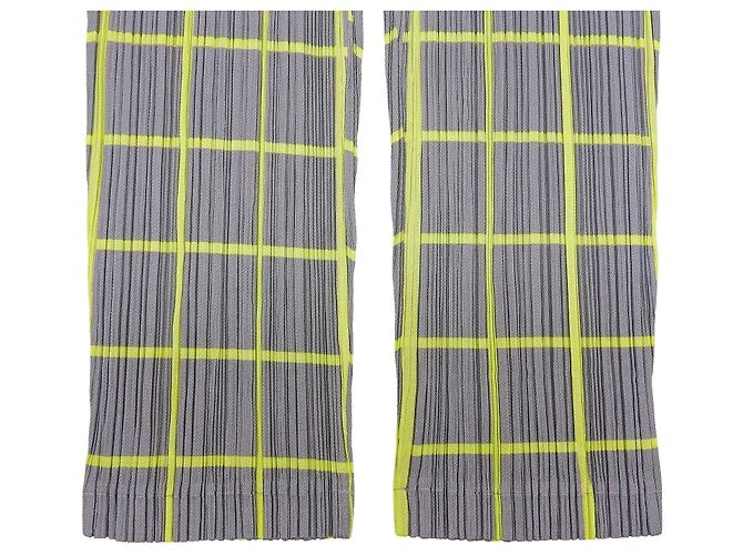 Issey Miyake PLEATS PLEASE Hose aus Polyester Braun Gelb - Ansicht 6