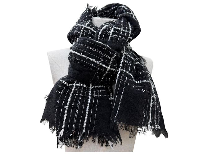Timeless Stola/Sciarpa Chanel 23B in misto cashmere e seta Nero - vista 2