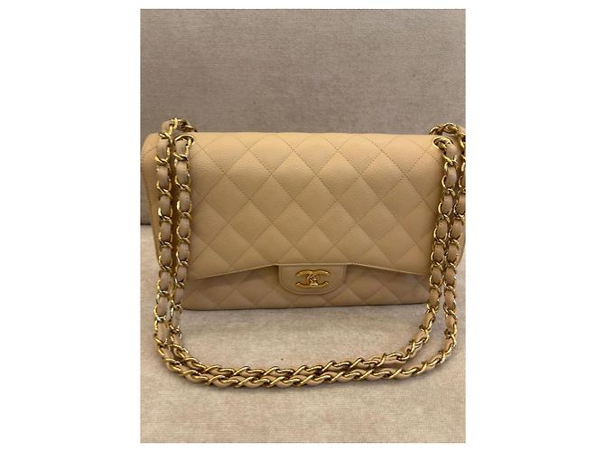 Timeless Chanel Klassische Mittelgröße Klappentasche aus Caviar-Leder beige - Ansicht 2
