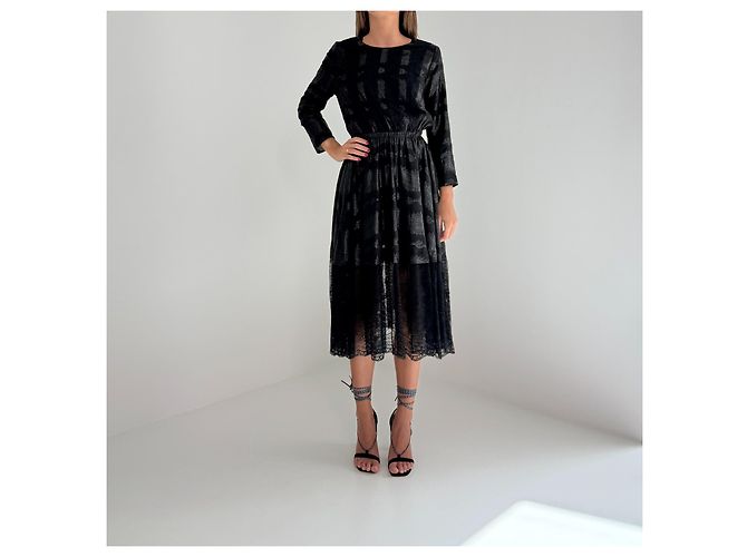 Autre Marque We Are Kindred Vestido Midi con Encaje Negro - vista 4