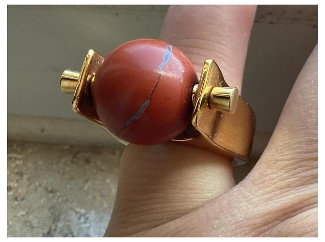 Chloé Ring mit braunem Marmorstein in Goldoptik Rot Golden - Ansicht 4
