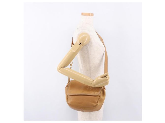 LOEWE Anagram Shoulder Bag Leather Beige Gold Auth 190988 D'oro - vista 28