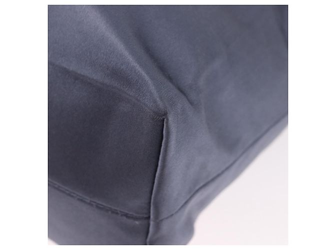 Borsa a mano PRADA in raso blu Auth ka5142A - vista 16
