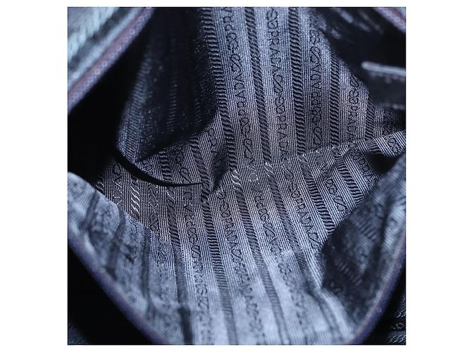 Borsa a mano PRADA in raso blu Auth ka5142A - vista 21