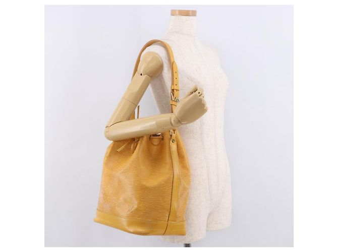 Sac à bandoulière LOUIS VUITTON Epi Noe Tassili Yellow M44009 LV Auth BA13809 - vue 21
